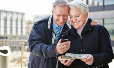 3 Ways to Find Free Cell Phone Deals for Seniors