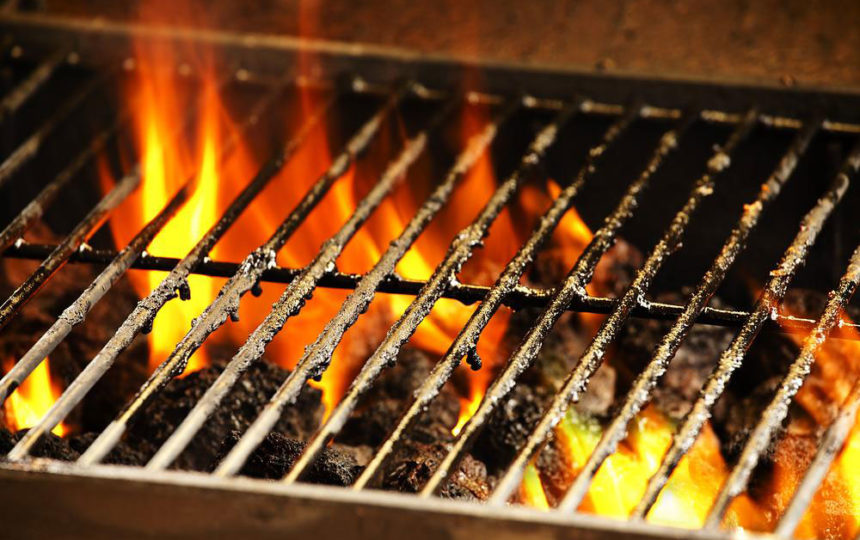 3 effective ways to clean stainless steel barbecue grills