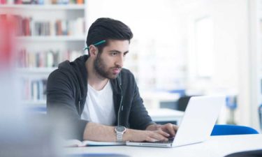 4 Benefits of Taking Online English Classes