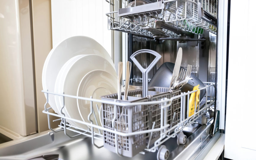 5 Tips To Consider Before Buying A Dishwasher