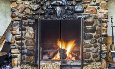 5 safety tips for a fireplace at home