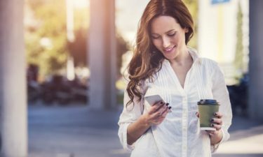 6 benefits of owning a prepaid cell phone