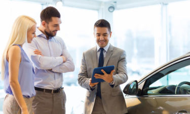 A check on used car’s exteriors before you buy one