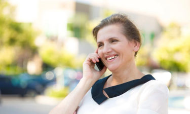 Best companies that offer free cell phones for seniors