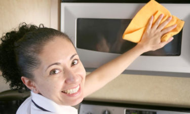 Cleaning tips for 3 important kitchen appliances 