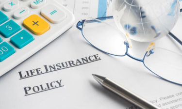 Common difference between term life insurance and universal life insurance policy