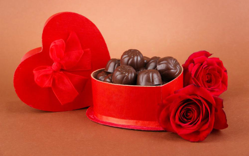 Delicious chocolate gift sets to give to your loved ones