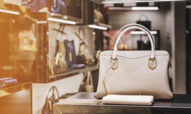 Finding bestselling handbags from e-commerce sites
