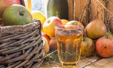 Five great benefits of using apple cider vinegar in a detox plan