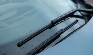 Here’s What You Need to Know about Replacing Windshields