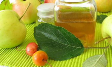 How can you include apple cider vinegar in your diet?