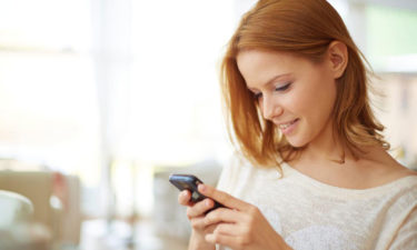 How smartphones play a role in mobile commerce