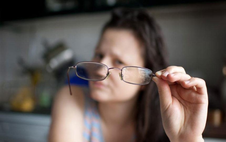 How to buy a perfect pair of eyeglasses online