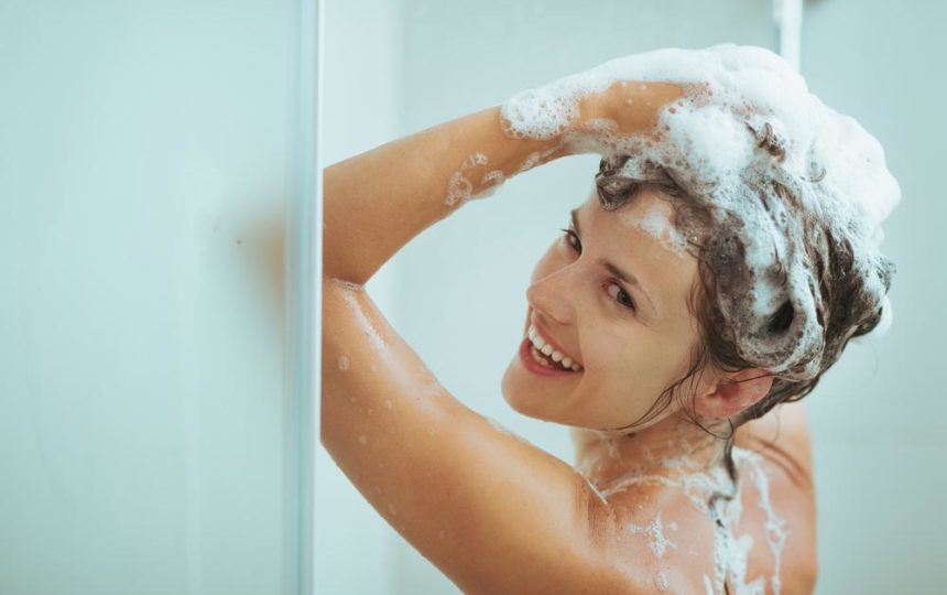 How to choose the right moisturizing shampoo for dry hair