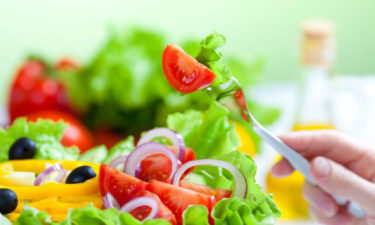 How to prevent heart diseases by following a heart healthy diet?