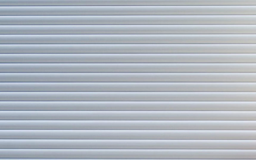Improving safety levels in buildings with roller blinds