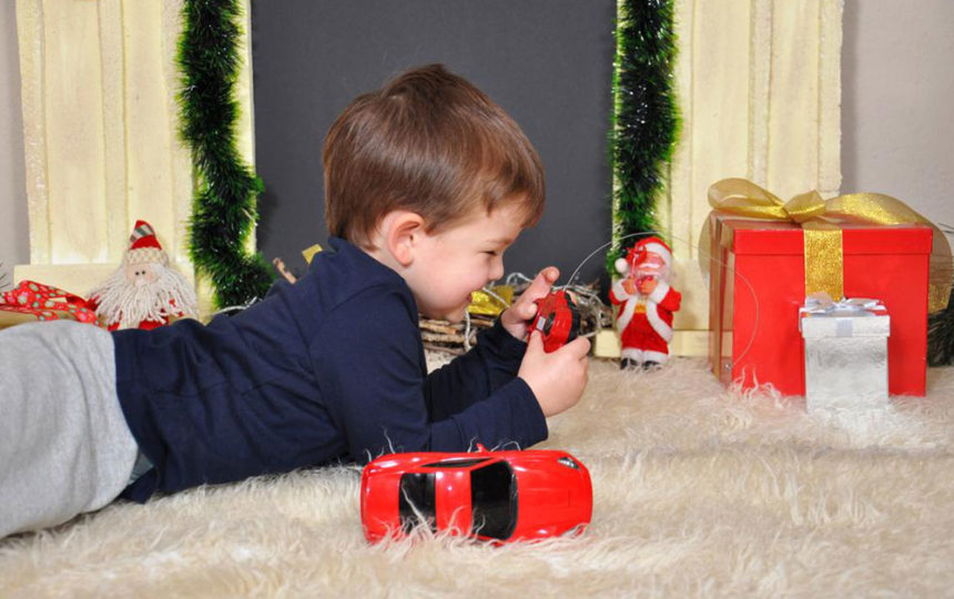 Inculcate the habit of cleanliness in your kids with these toy boxes