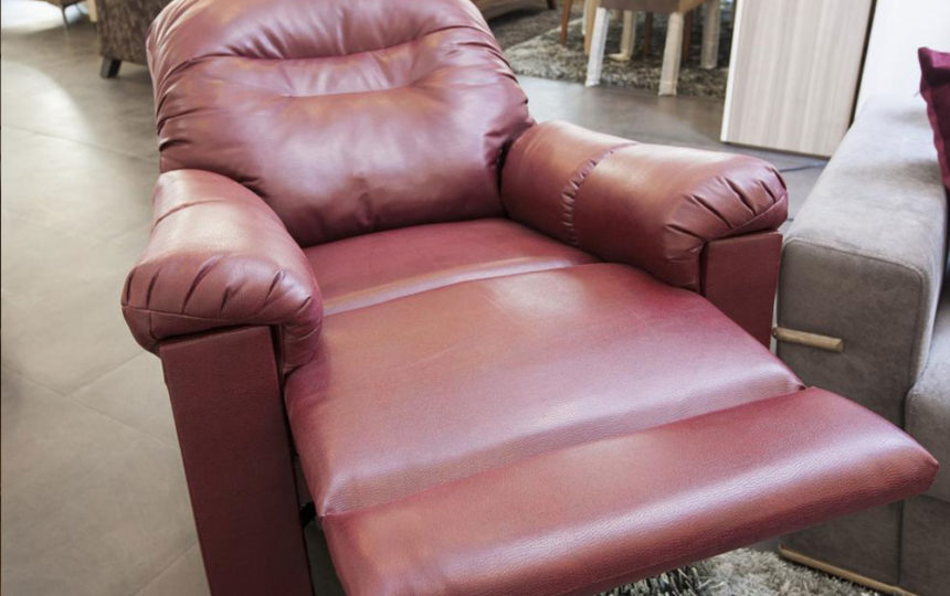 Know about the different kinds of recliners in the market