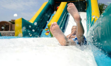 Safety tips to use inflatable water slides