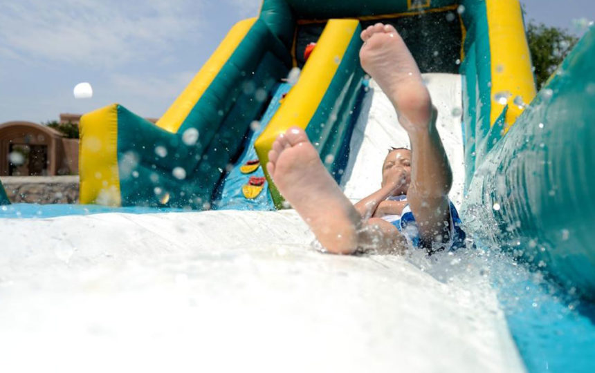 Safety tips to use inflatable water slides