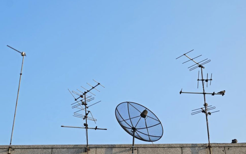 Smart ways to pick the best satellite TV deals
