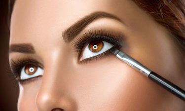 Steps to get your eyeshadow technique right