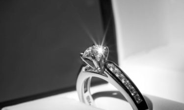 Things you need to consider before buying your engagement rings