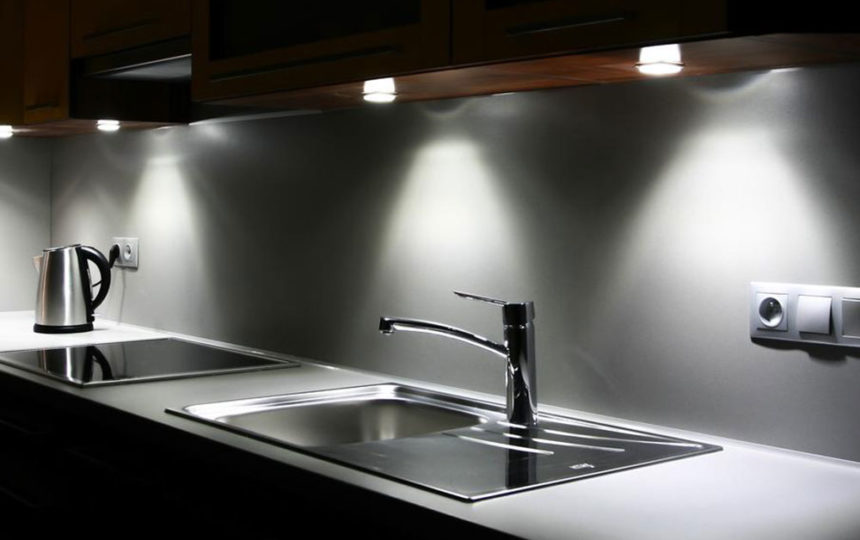 Three popular types of kitchen lamps