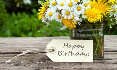 Tips on writing a personal message on birthday cards