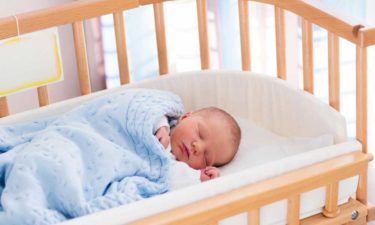 Tips to Buy Cribs for Infants