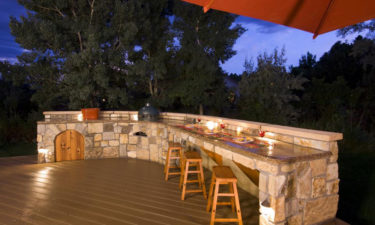 Tips to help you design the outdoor kitchen of your dreams