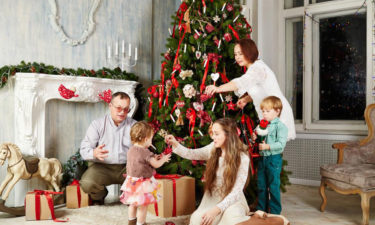 Tips to remember while choosing an artificial Christmas tree base