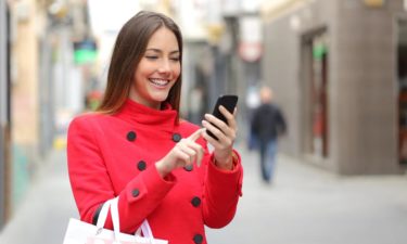 Tips to shop smartly for smartphones during festive season