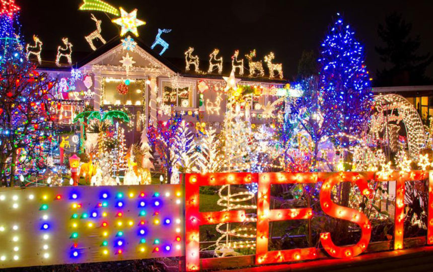 Types of outdoor Christmas lights you can choose from