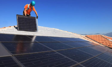 Uses, advantages, and disadvantages of solar panels