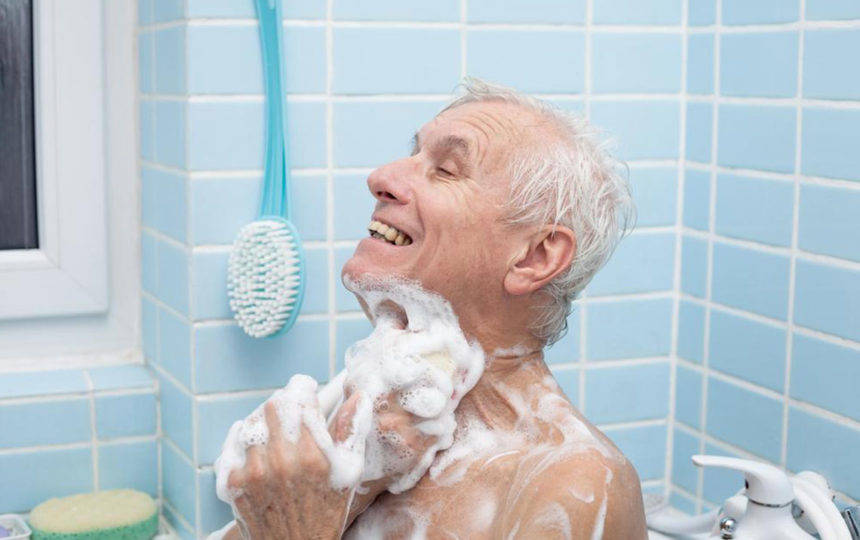 Walk bathtubs for seniors – Things you should know