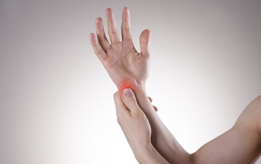 What measures can be taken to treat carpal tunnel