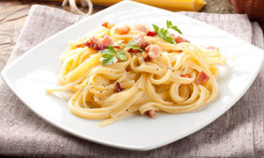 History of the classic spaghetti alla carbonara recipe