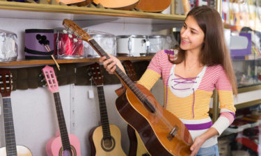 How to choose a musical instrument like guitar