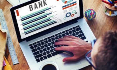 The Pros And Cons Of Investment With Banks And Financial Institutions