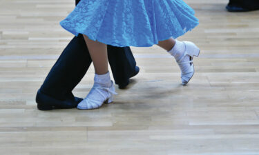3 ballroom dance mistakes that most beginners make
