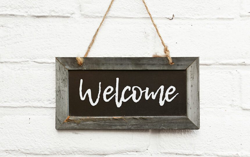 4 fun DIY ideas for making welcome signs