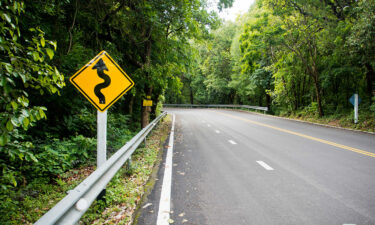 4 road warning signs everyone should know