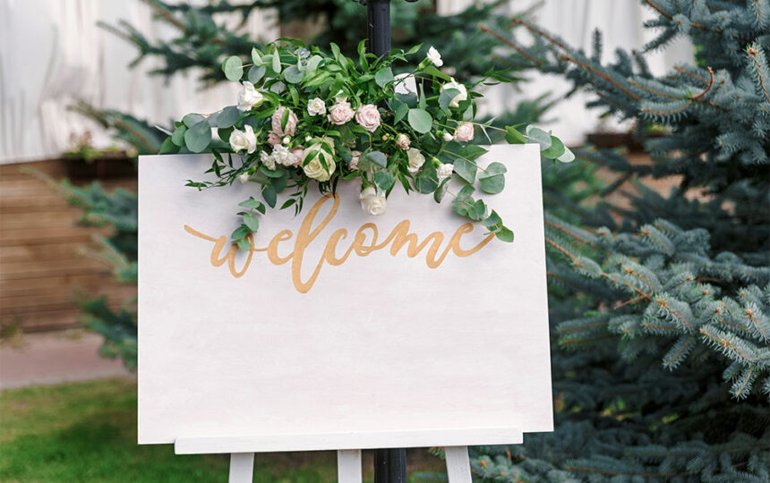 6 ideas for classy wedding welcome signs