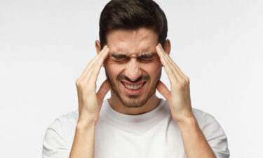 5 alarming signs of headaches