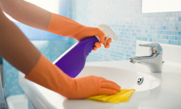 12 home-cleaning secrets that professionals rely on