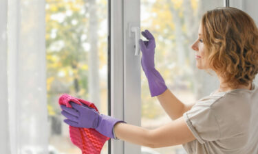 Top 7 time-saving cleaning hacks